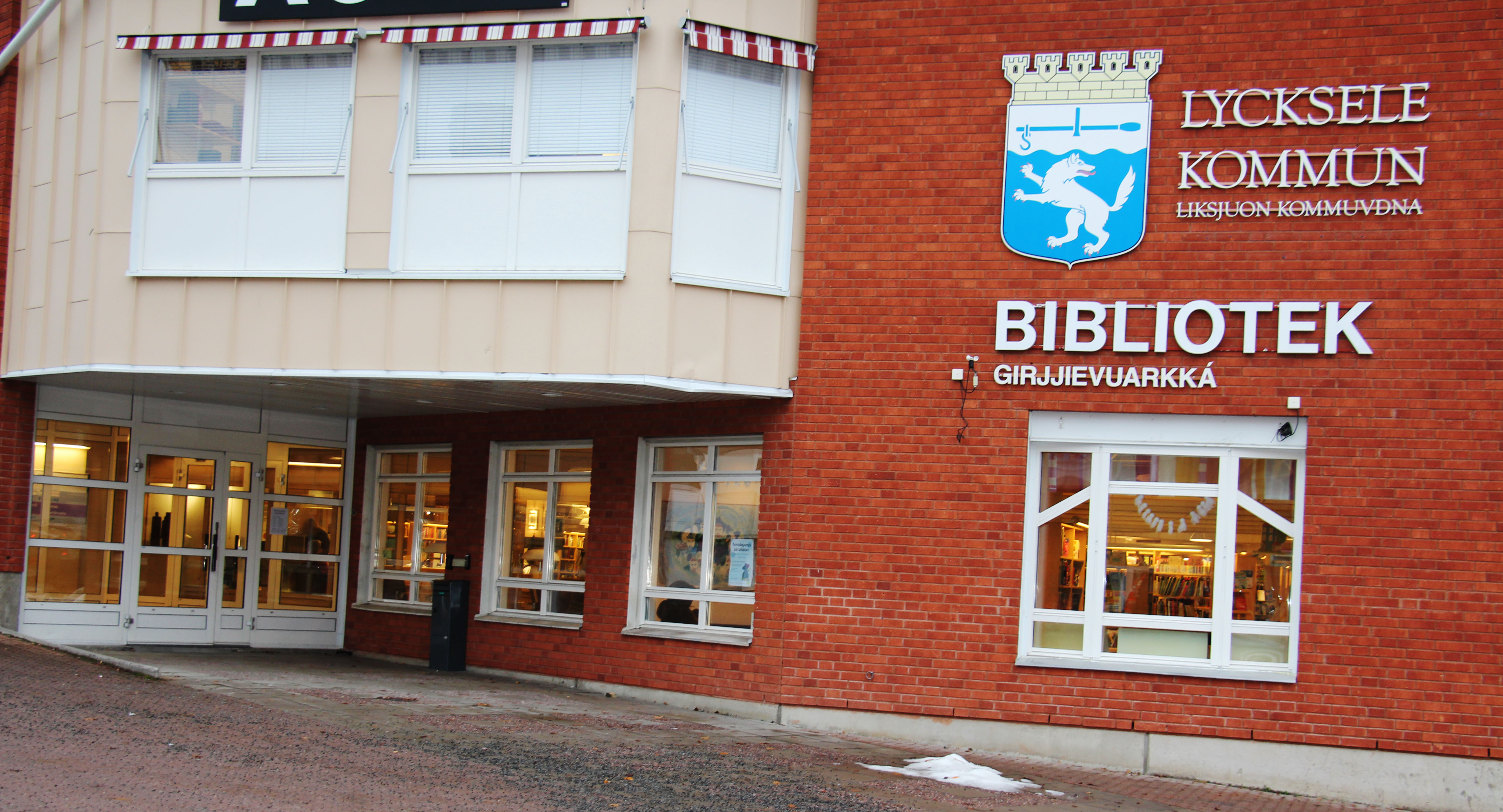 Bild på biblioteket