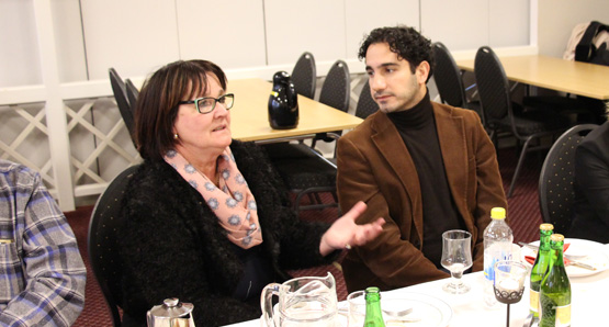 Lilly Bäcklund och Ardalan Shekarabi i samtal på Medborgarhuset