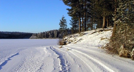 Blå himmel vid älven-Lycksele