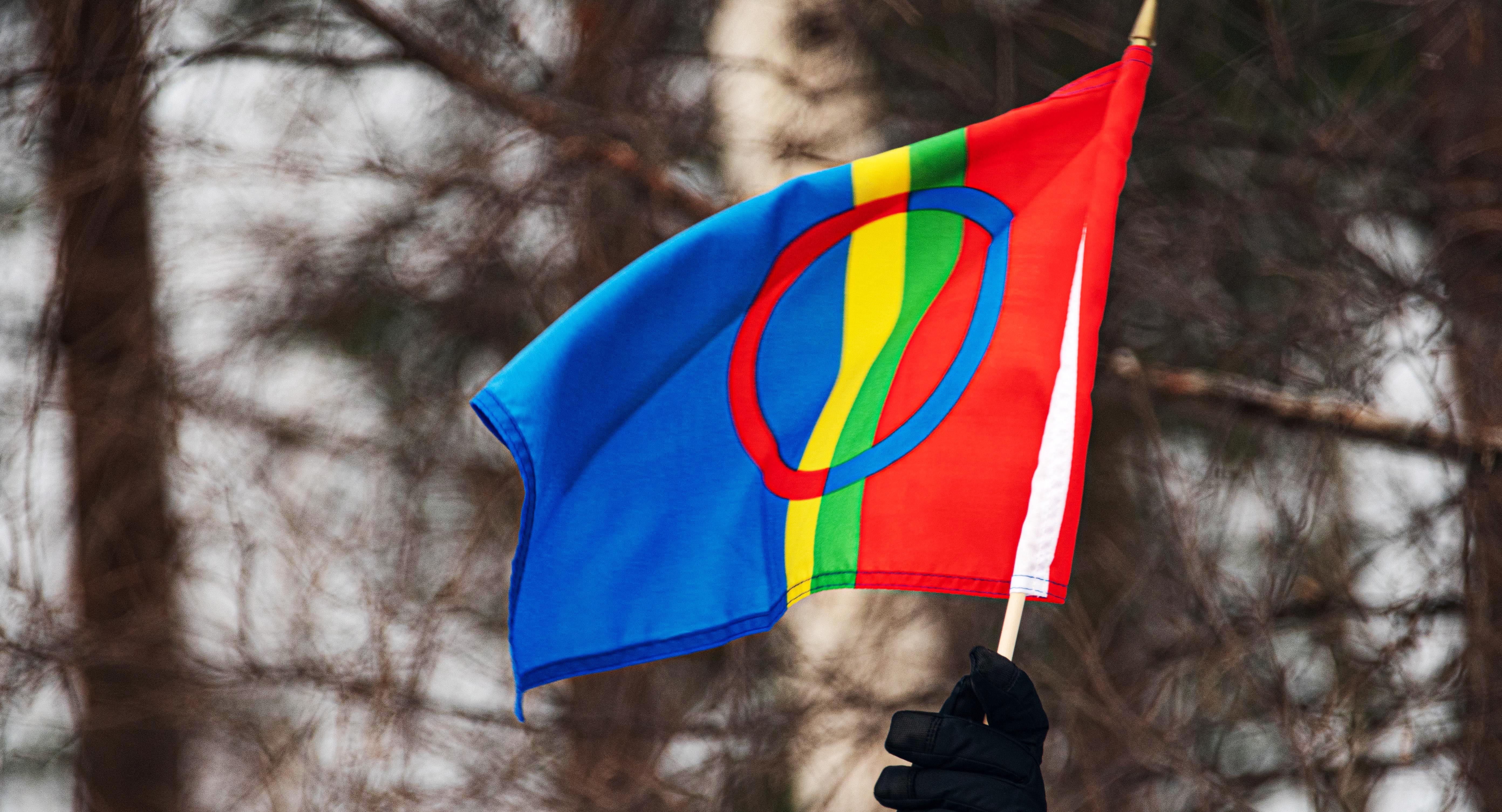 Bild på samiska flaggan