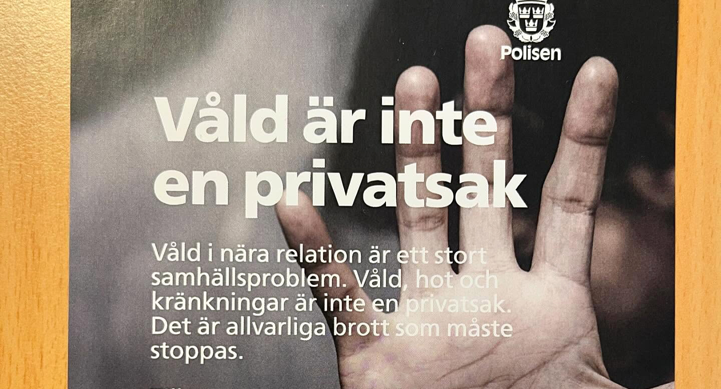 Rubrik där det står våld är inte en privatsak